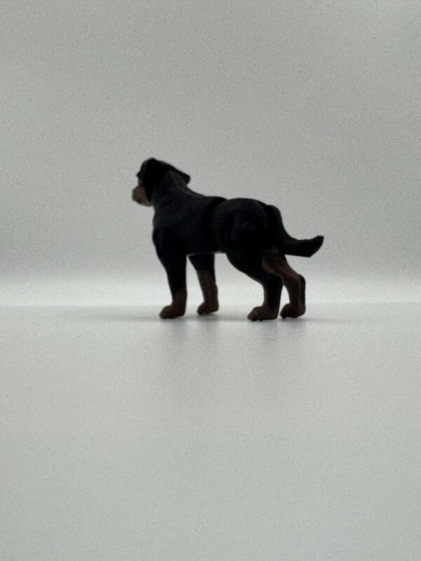 Rottweiler 3D Articulated Figurine – Powerful Solid Colour Dog Sculpture - Image 10
