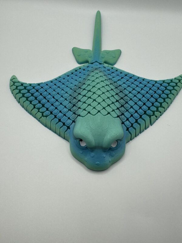 3D Articulated Stingray – Lifelike Ocean-Inspired Model - Image 6