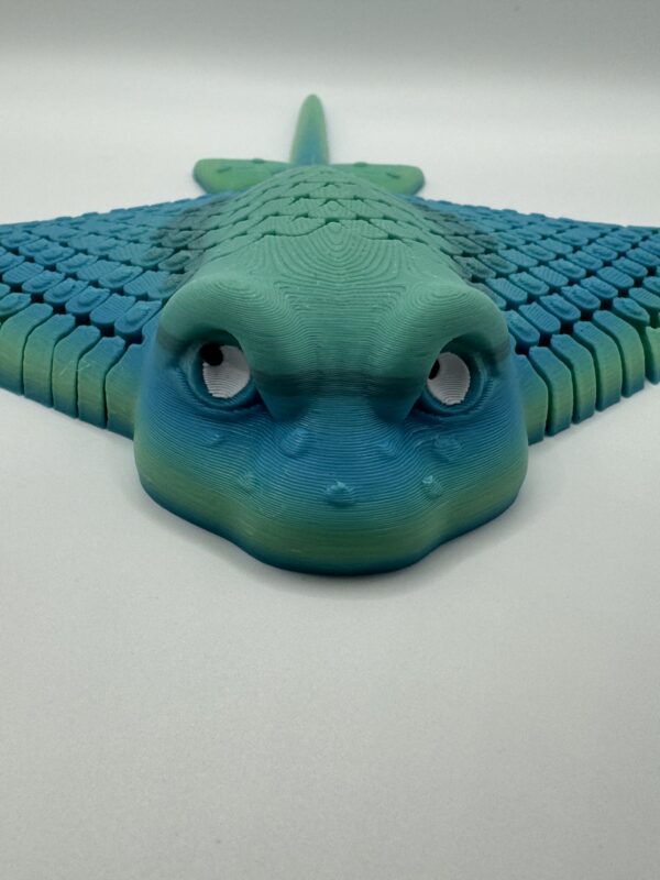 3D Articulated Stingray – Lifelike Ocean-Inspired Model - Image 3